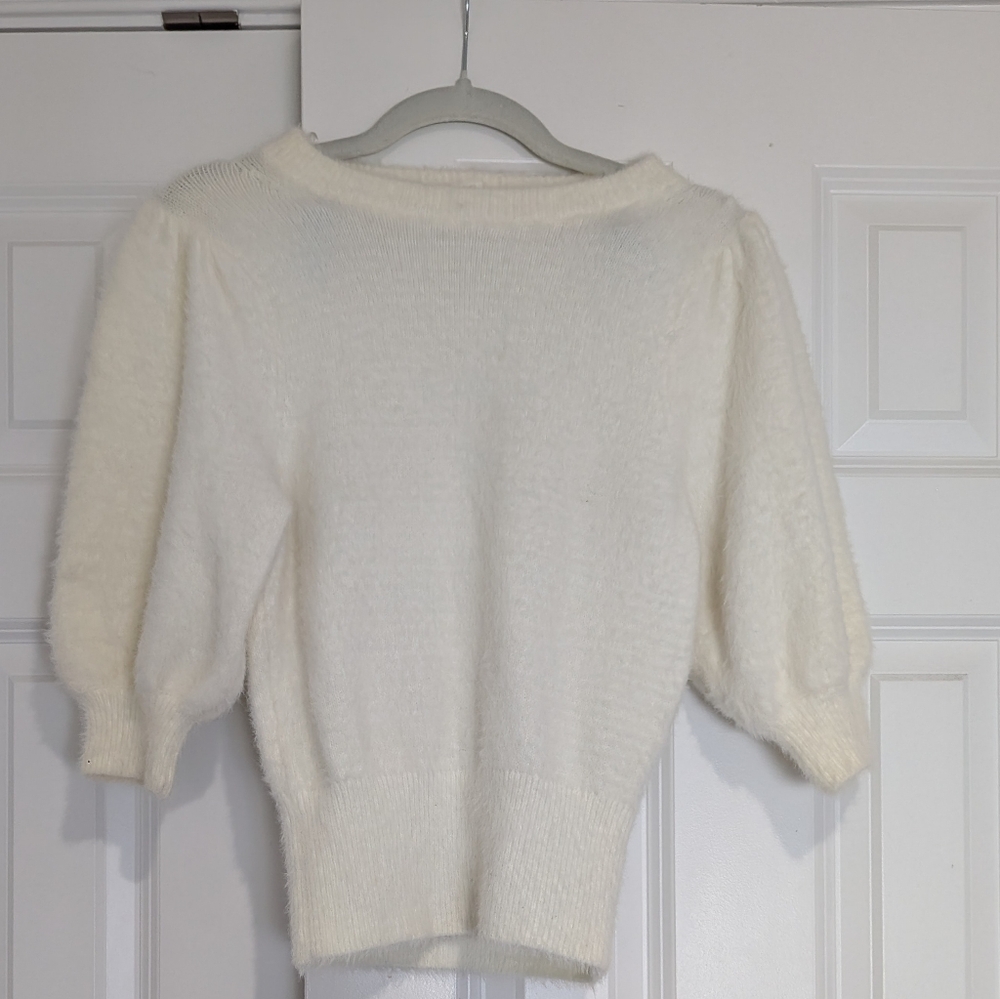 Stunning,Cozy, Holiday-ready Sweater!